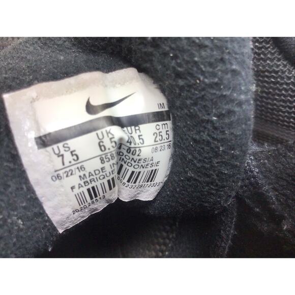 2016 Nike Air Max Invigor Mid Top All Black Men's 7.5 Women's 9 Running Shoes - Picture 7 of 8